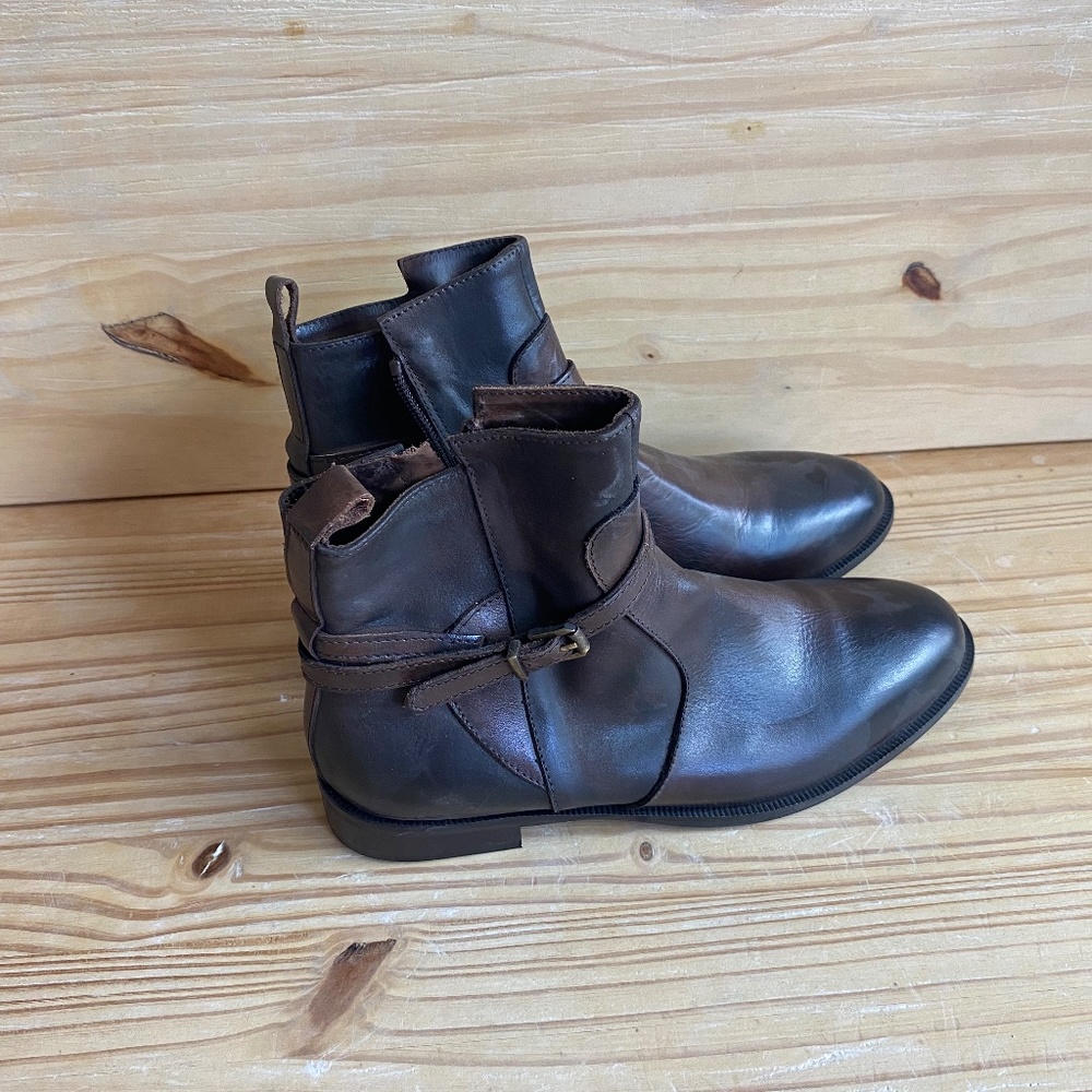 Brown Leather Boots - Picture 4 of 9